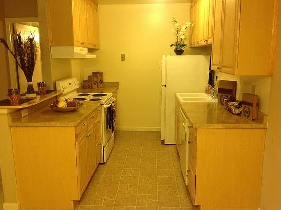 5th image of 259 N Capitol Ave Unit 130