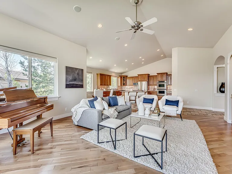 1039 Mountain Air Ct — Photo 16