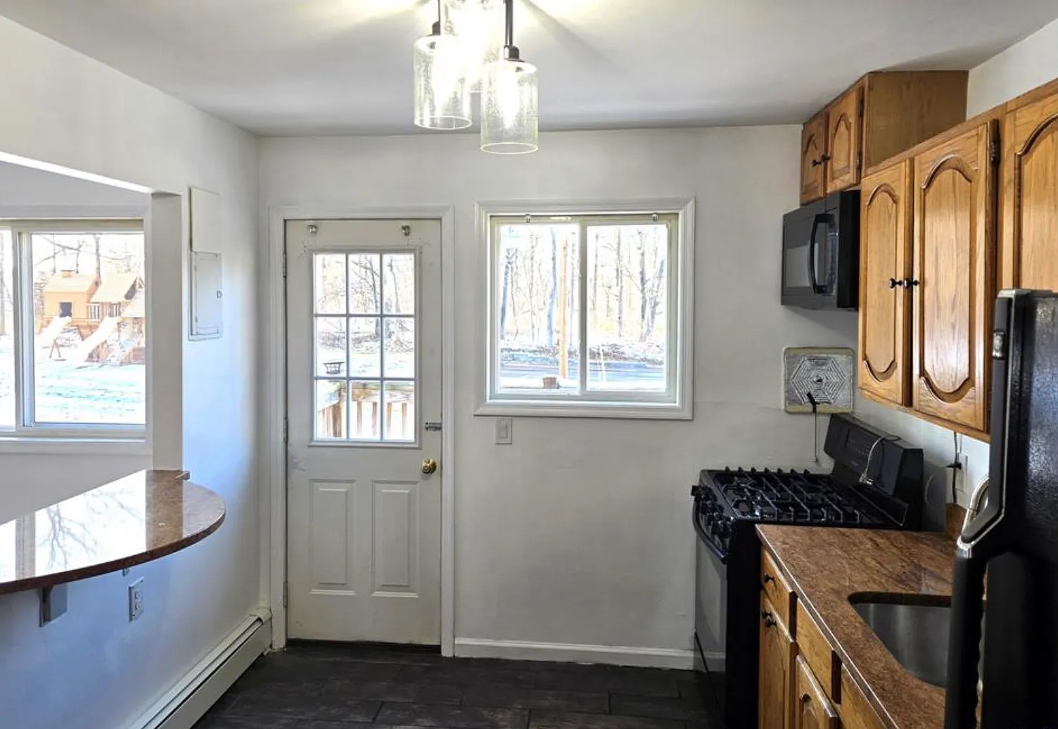 2 bed, 1010 sqft, $2,495 — Photo 3