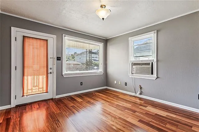 1 bed, 1.0 bath, 625 sqft, $1,050 — Photo 3