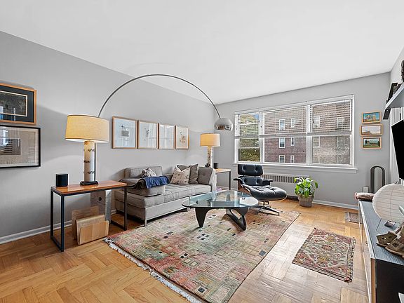 2nd image of 2711 Henry Hudson Pkwy W APT 5G