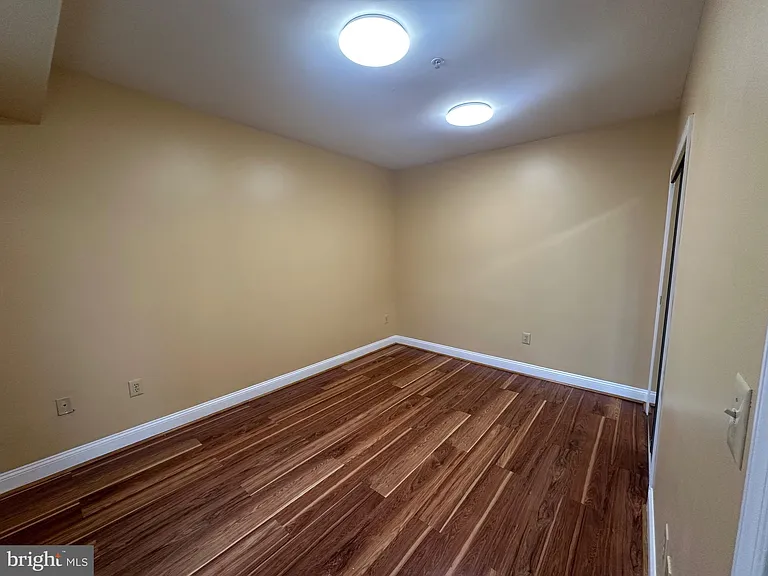 422 W Franklin St #1B — Photo 8