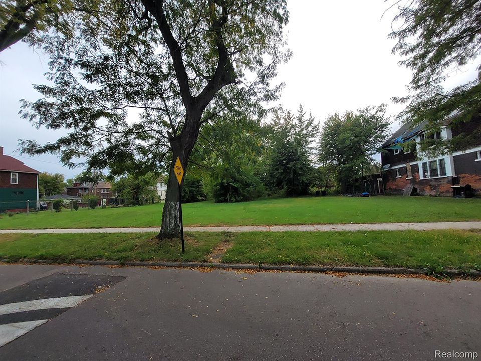 2nd image of 3271 Canton St