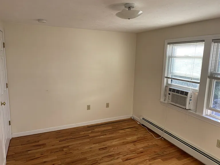 85 Main St — Photo 11