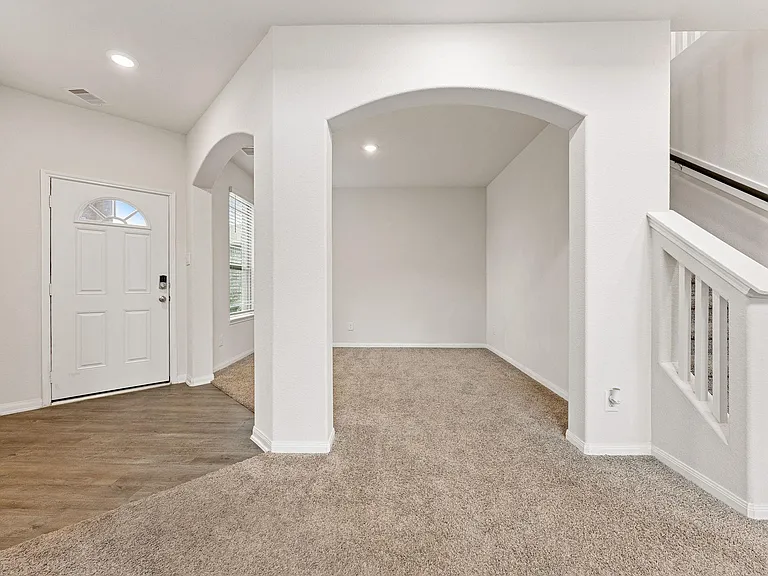 15837 Roberto Clemente Ct — Photo 8
