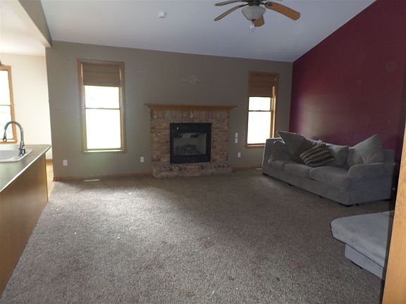 5th image of 11381 Liberty St