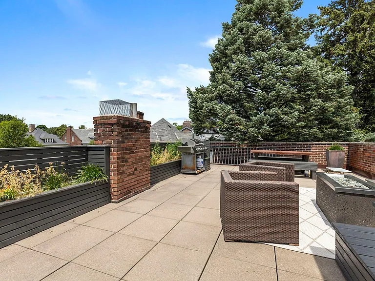 1785 Dupont Ave S #UPPER — Photo 43