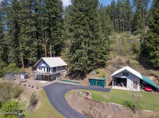 120 Alpine Ln, Hope, ID 83836