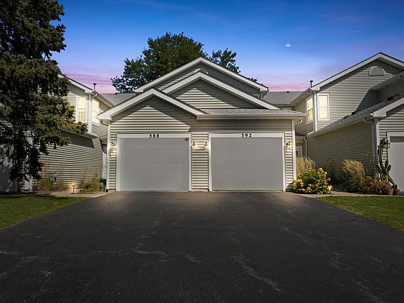 2nd image of 388 Hunterdon Ct #388