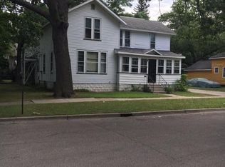 1114 Chestnut St, Muskegon, MI 49442