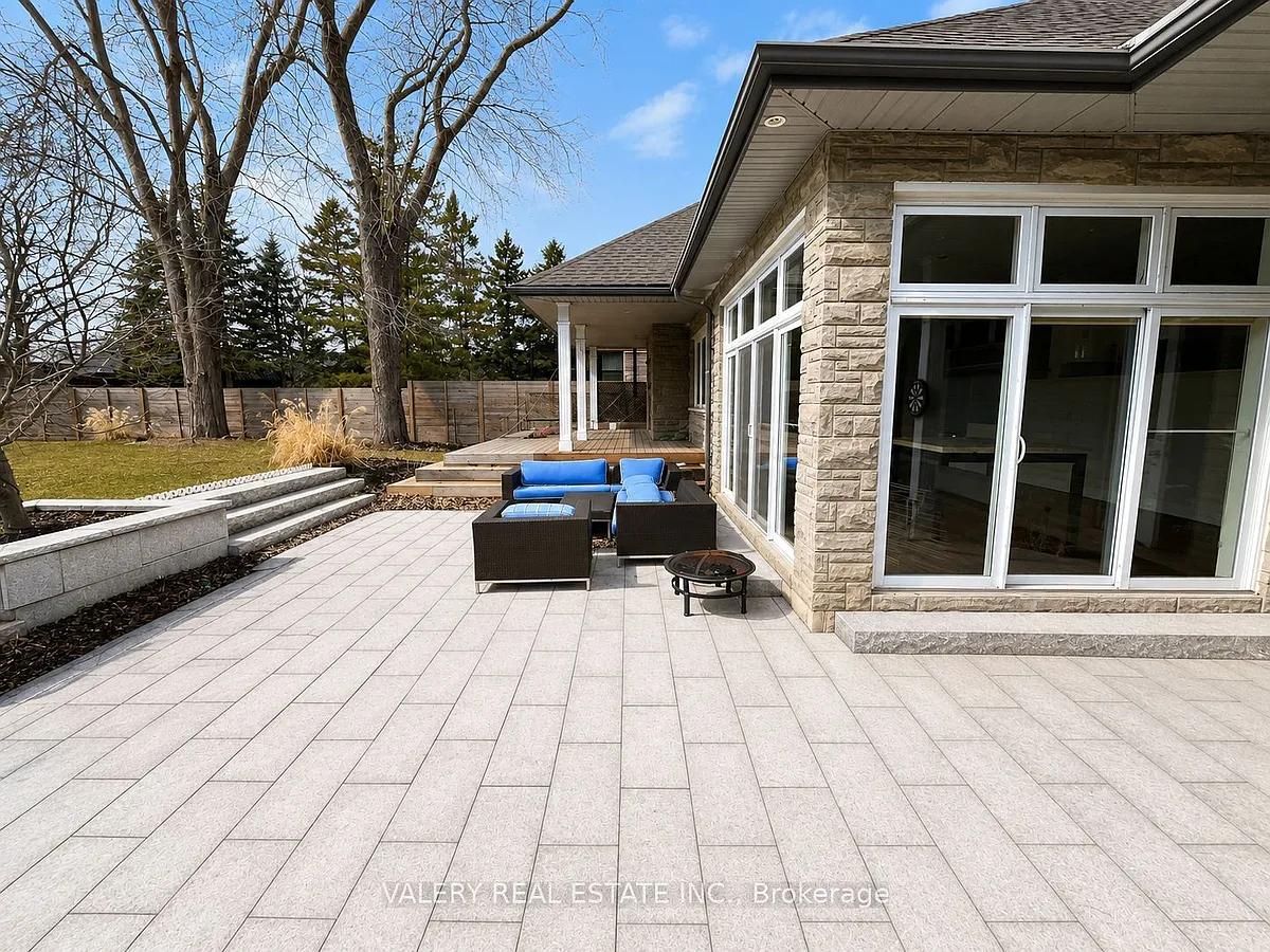 Building Photo - 32 Belvedere Dr