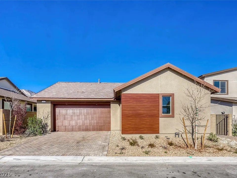 1041 Soaring Sage Ave
