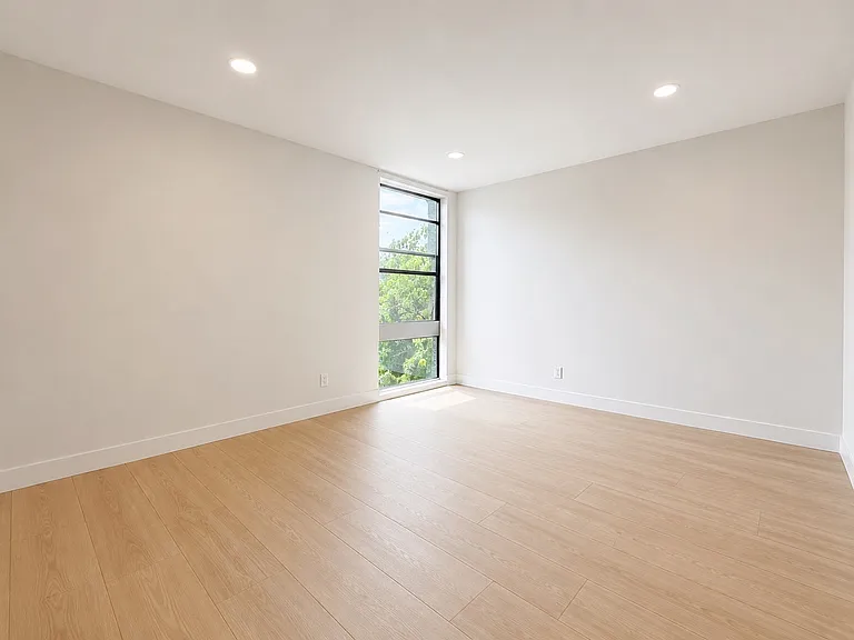 4727 Kester Ave #201 — Photo 13