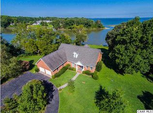 3 Egret Point Dr, Locust Hill, VA 23092