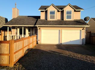 935 SW 7th St, Newport, OR 97365