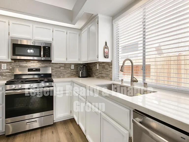 4121 Marseille Ct — Photo 8