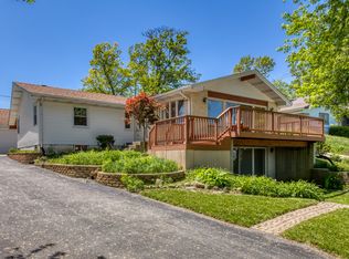 33142 N Cove Rd, Grayslake, IL 60030