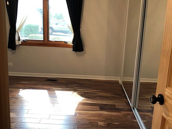 5th image of 923 Sagamore Dr #1172
