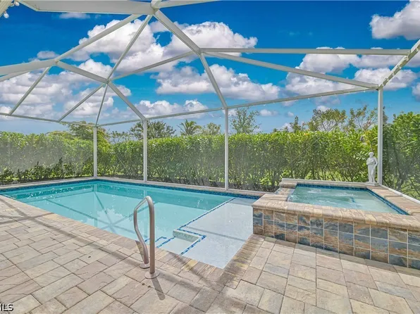 3273 Apple Blossom Dr, Alva, FL 33920