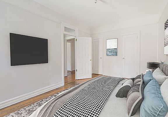 4th image of 4115 51st St APT B24