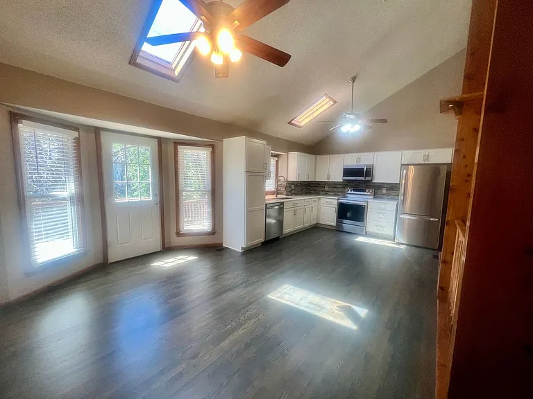 1100 NE Ball Dr — Photo 4
