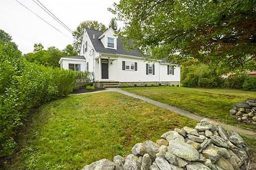 3rd image of 313 Thayer St