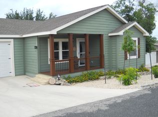 516 N Buckboard Dr, Kerrville, TX 78028