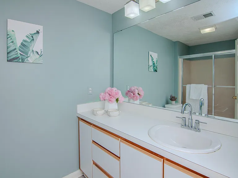 1704 Weatherstone Dr — Photo 34