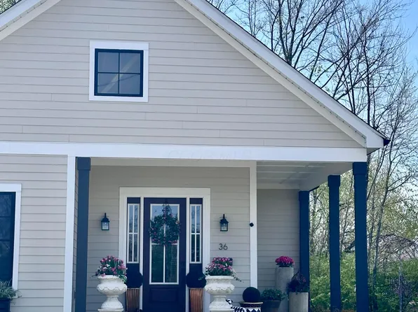 36 Clinton St, Canal Winchester, OH 43110