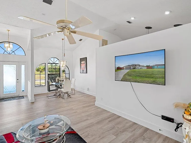 434 SW Jeanne Ave — Photo 33