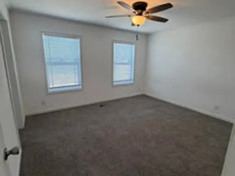 216 Onandaga Ave — Photo 13