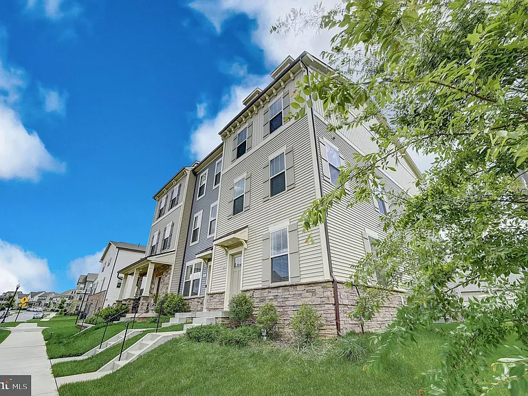3608 Timber Green Dr — Photo 4