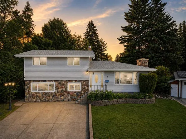 8 SW Sydney Close, Red Deer, AB T4N 0E1