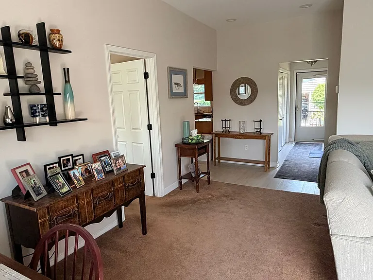 4234 Riverside Dr — Photo 16