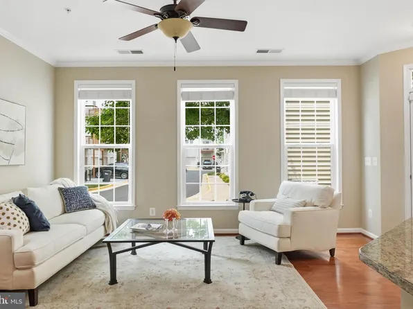 42303 San Juan Ter, Aldie, VA 20105