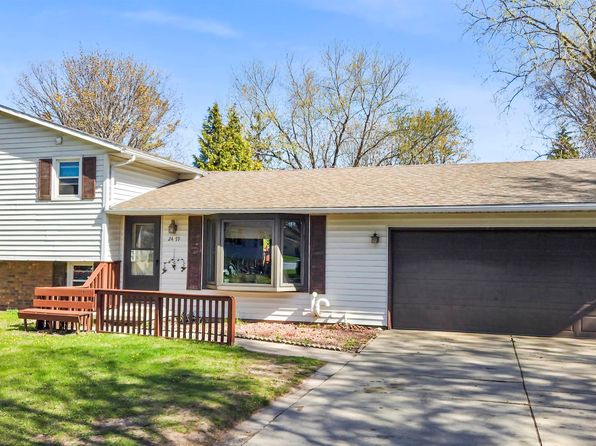 2479 Van Beek Rd, Green Bay, WI 54311