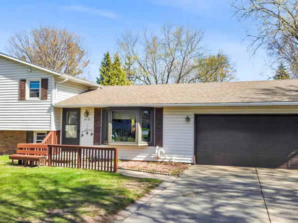 2479 Van Beek Rd, Green Bay, WI 54311