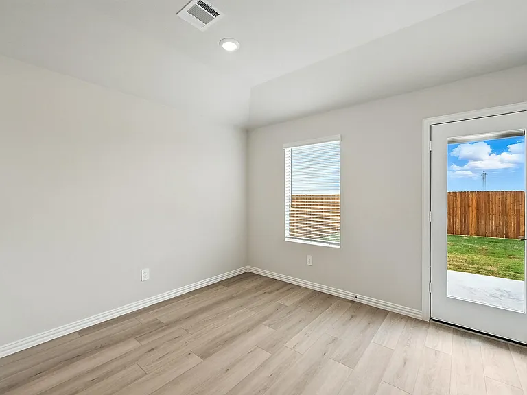 6629 Coyote Valley Trl — Photo 13