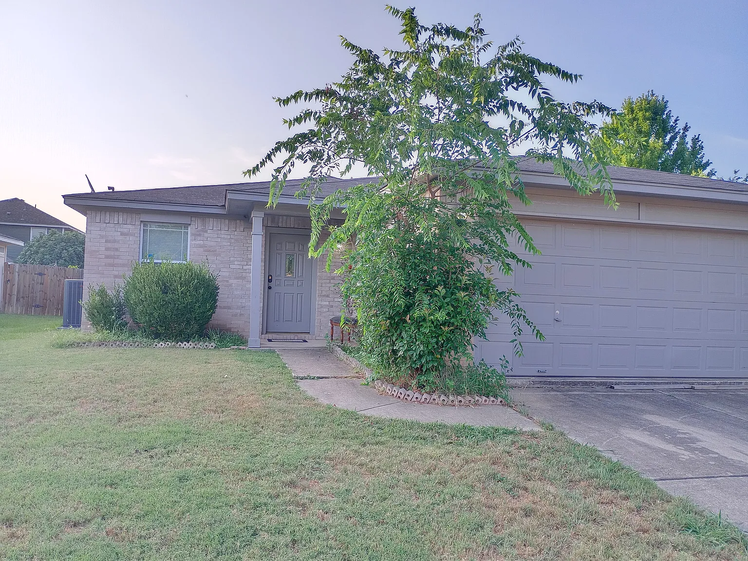3 bed, 1500 sqft, $2,050 — Photo 2
