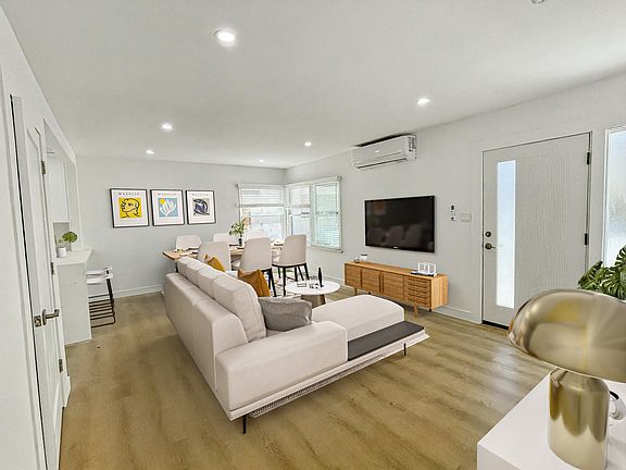 3rd image of 1125 19th St #2