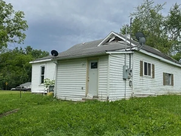 415 S Spring St, Hartford City, IN 47348