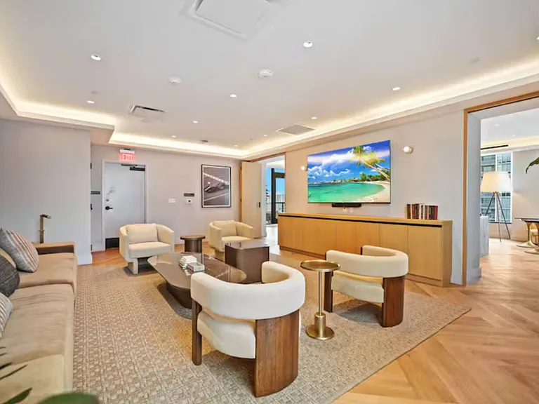 Building's Lounge