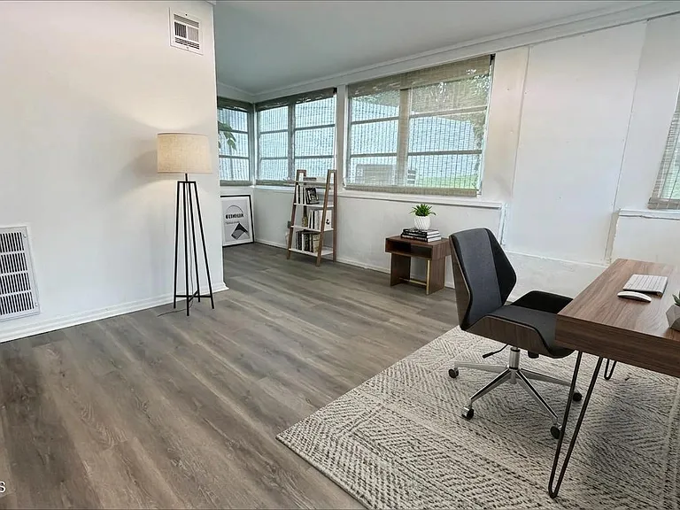 104 Burlington Ave — Photo 19