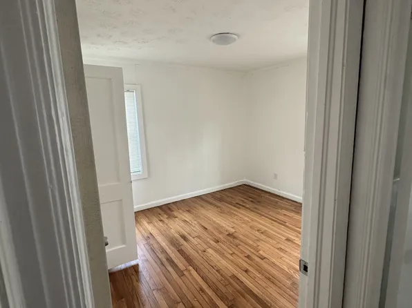 2300 Carey Dr SE, Atlanta, GA 30315