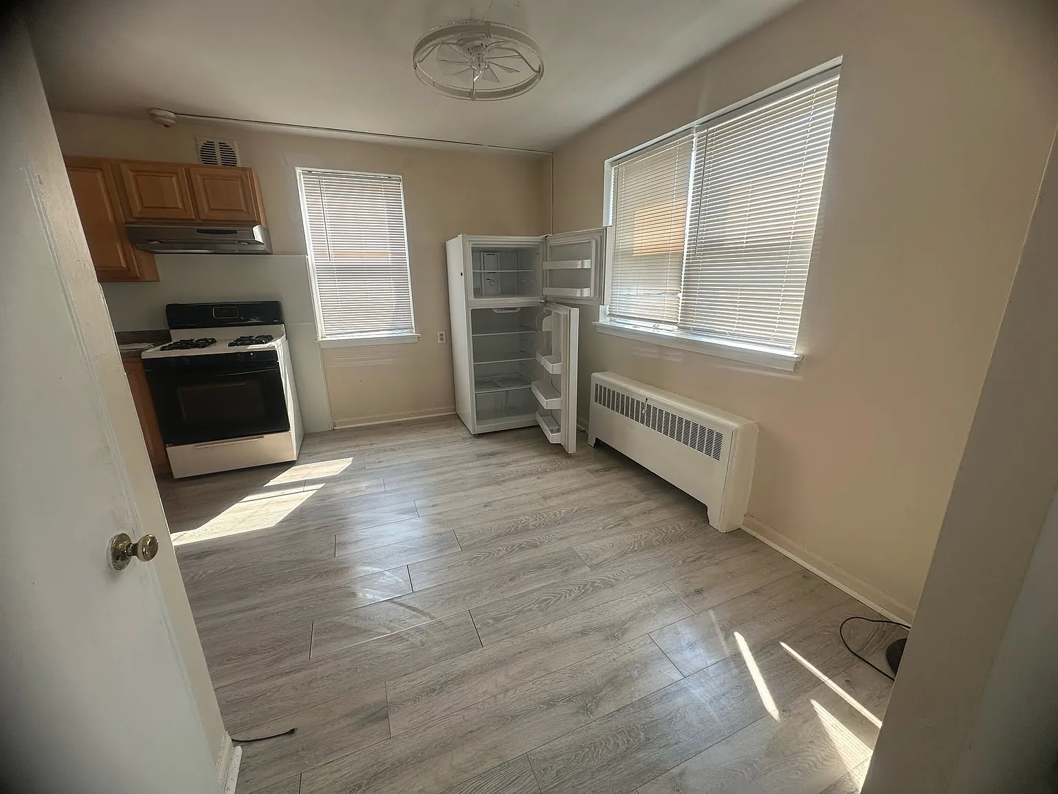 2 bed, $1,400 — Photo 4