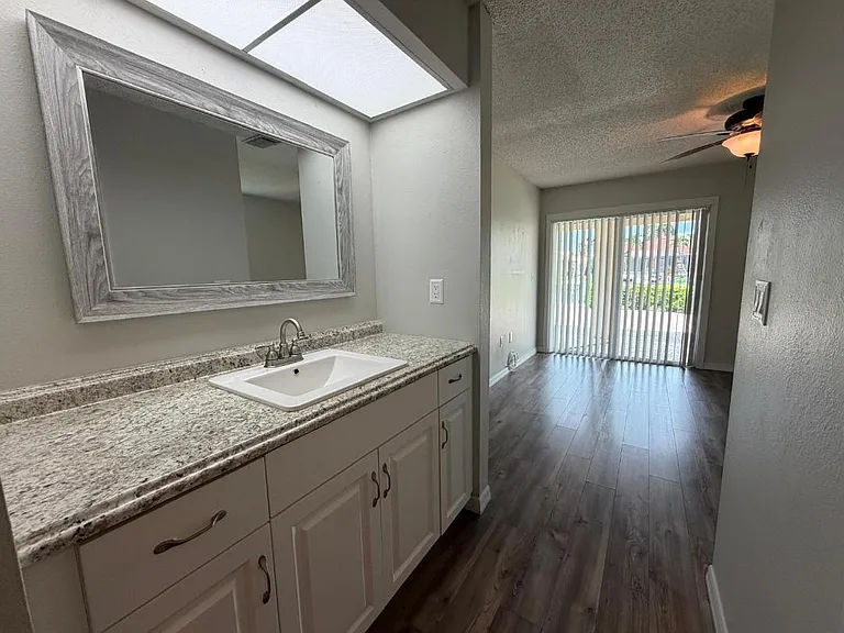 2334 Magdalina Dr #B — Photo 6