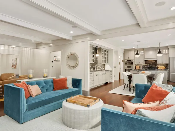 1178 Lexington Ridge Ct, Eagan, MN 55123