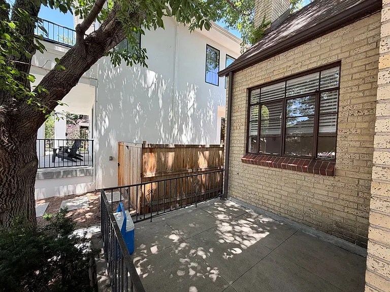 340 S Franklin St — Photo 2
