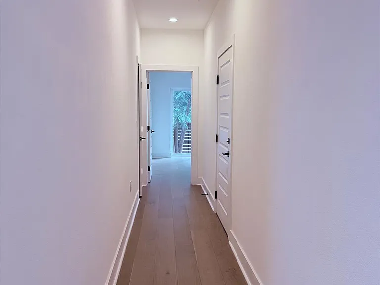 1417 Kramer Ln #19 — Photo 17