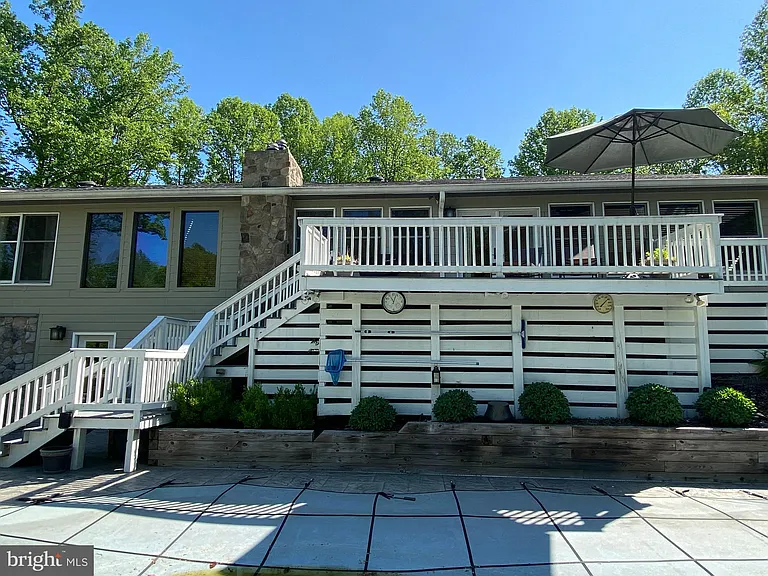 1251 Hinton Dr — Photo 55